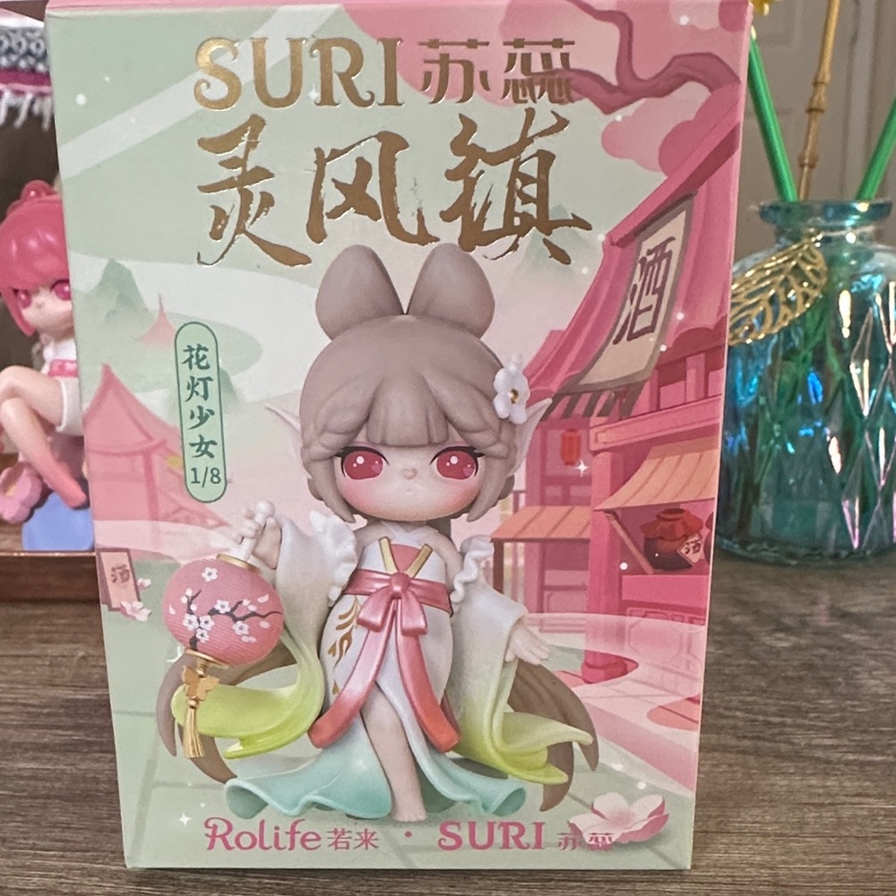 SURI Lingfeng Town Series, “Dessert Beauty”, Collectible Figure by Rolife